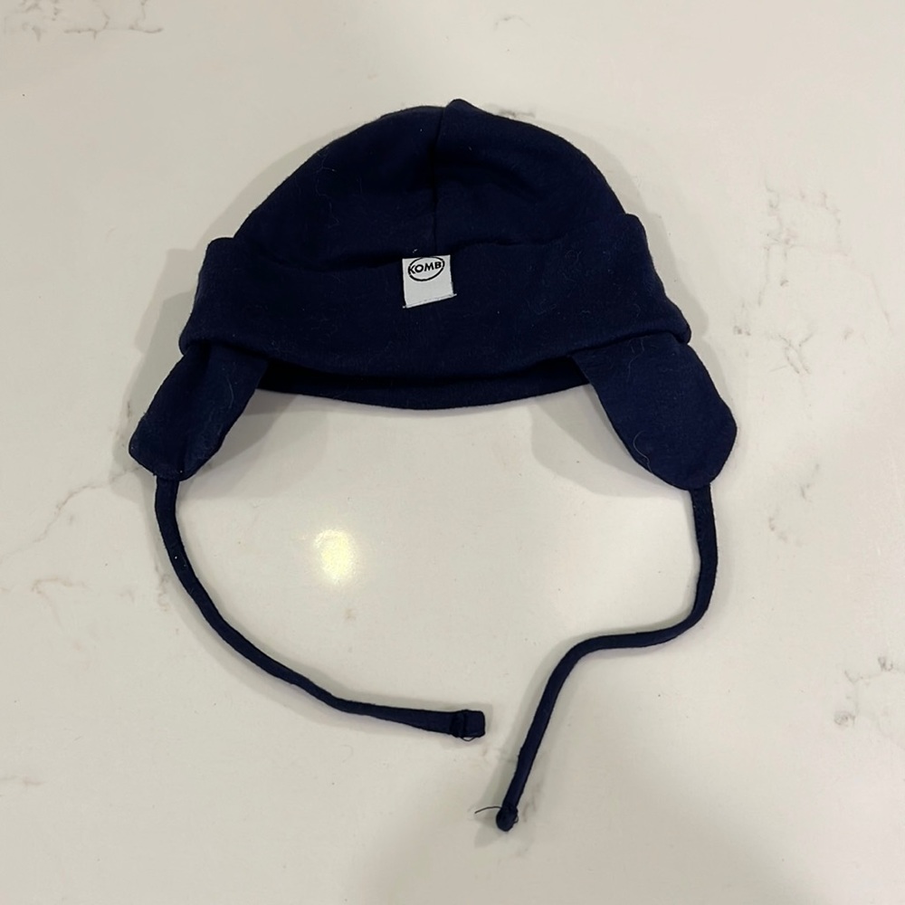 Baby hat 9-18m by Kombi
